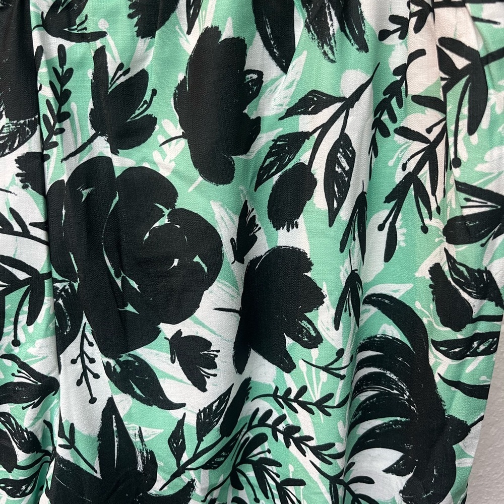 Forever 21 Black and Green Leaf Print Wide-Leg Pants - Picture 4 of 6